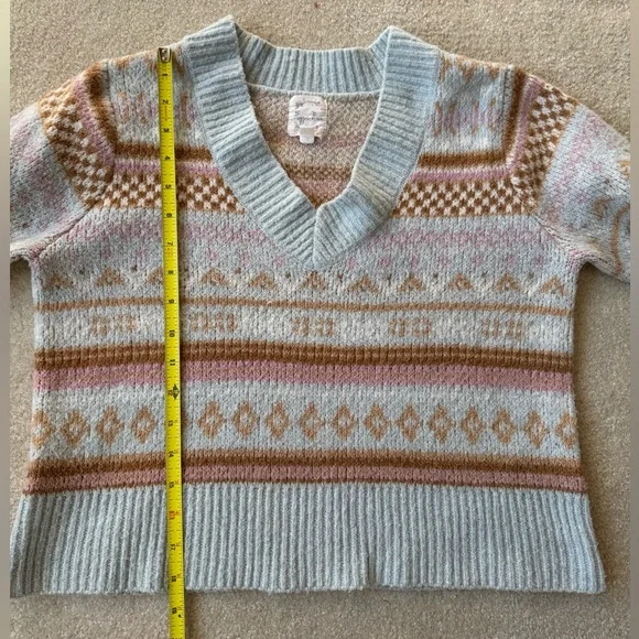 Hippie Rose Multicolor V-Neck Sweater - Picture 4 of 5
